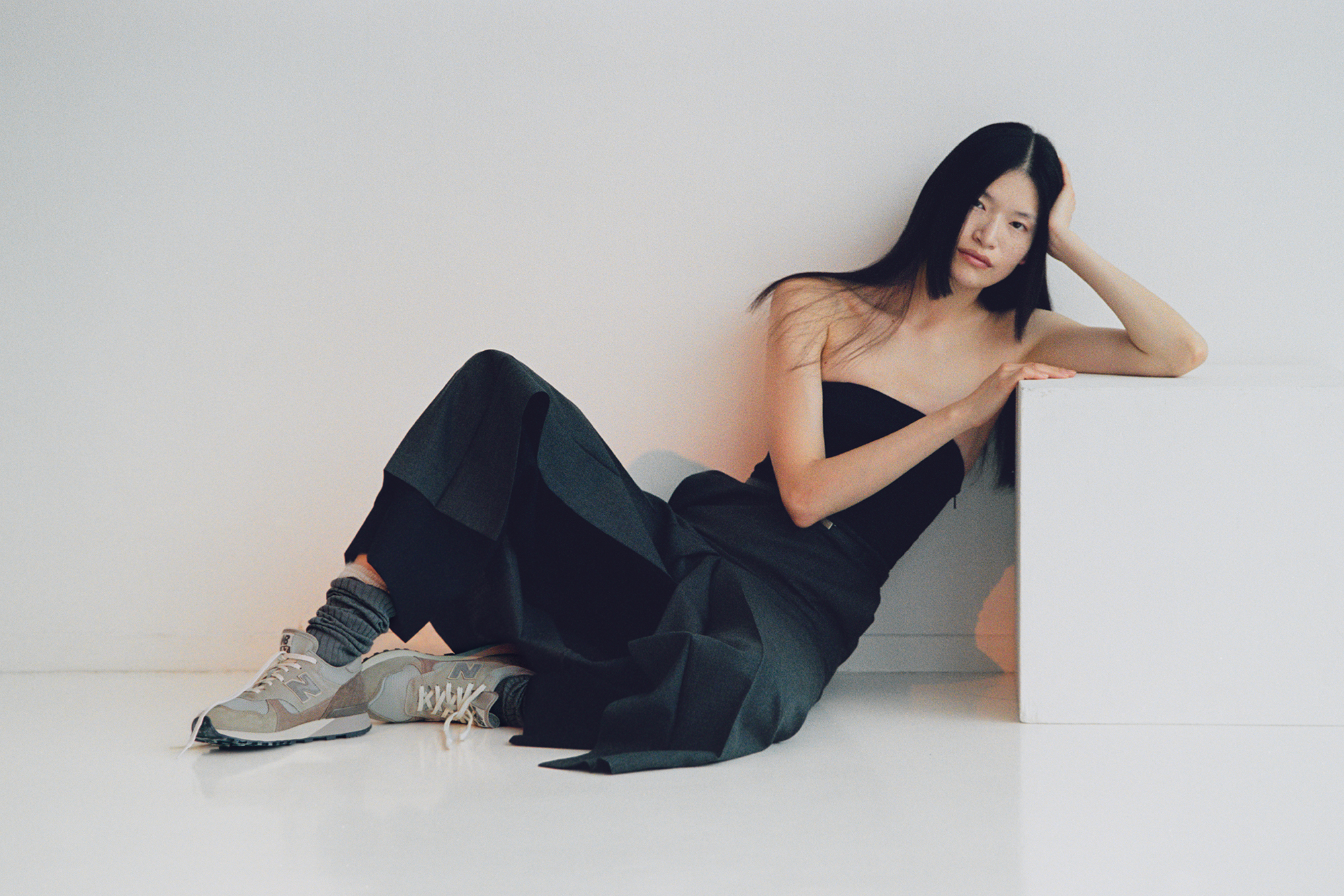 AURALEE × New Balance 475