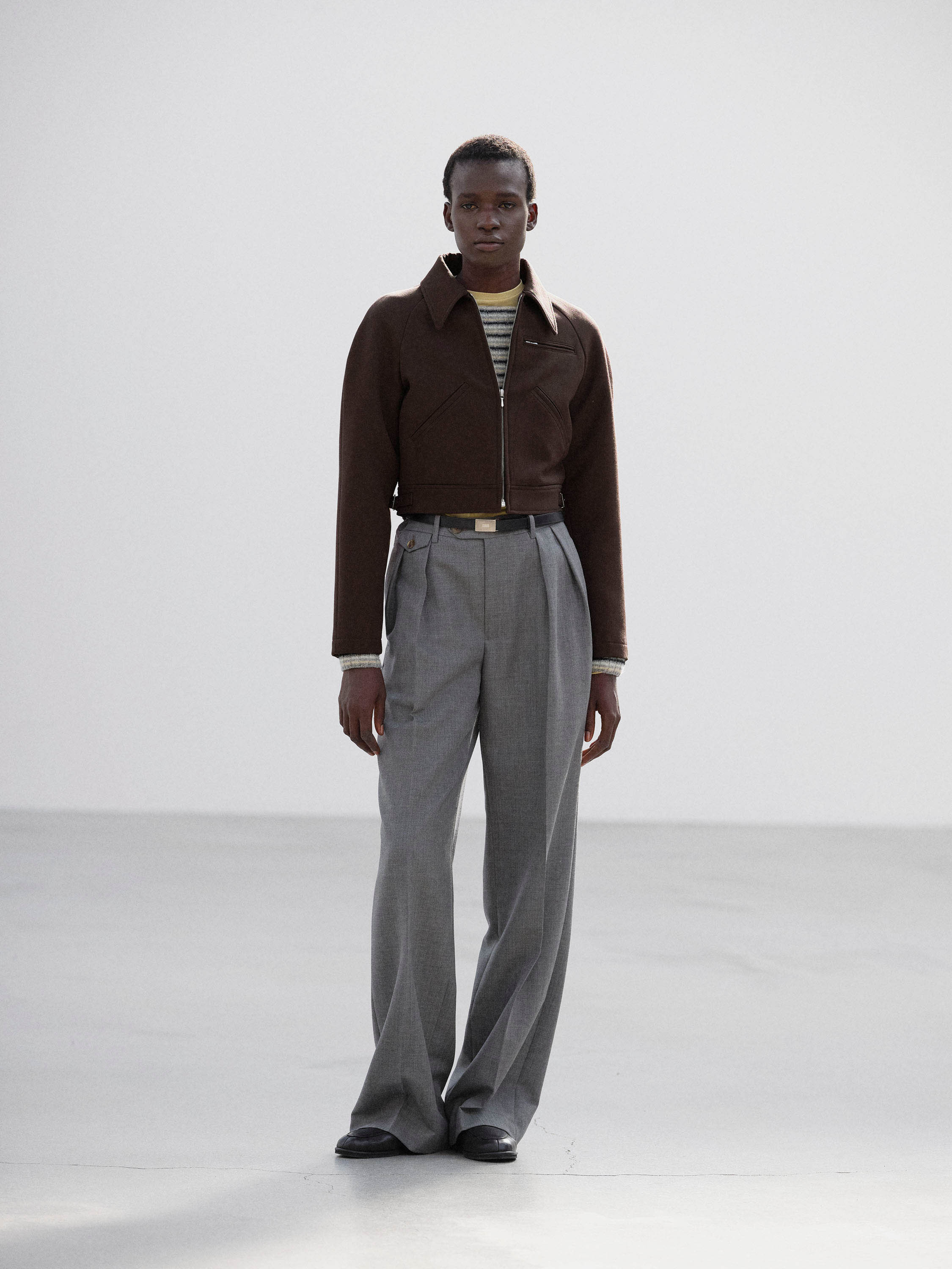 TWISTED DOUBLE CLOTH CROPPED ZIP BLOUSON 詳細画像 DARK BROWN 2