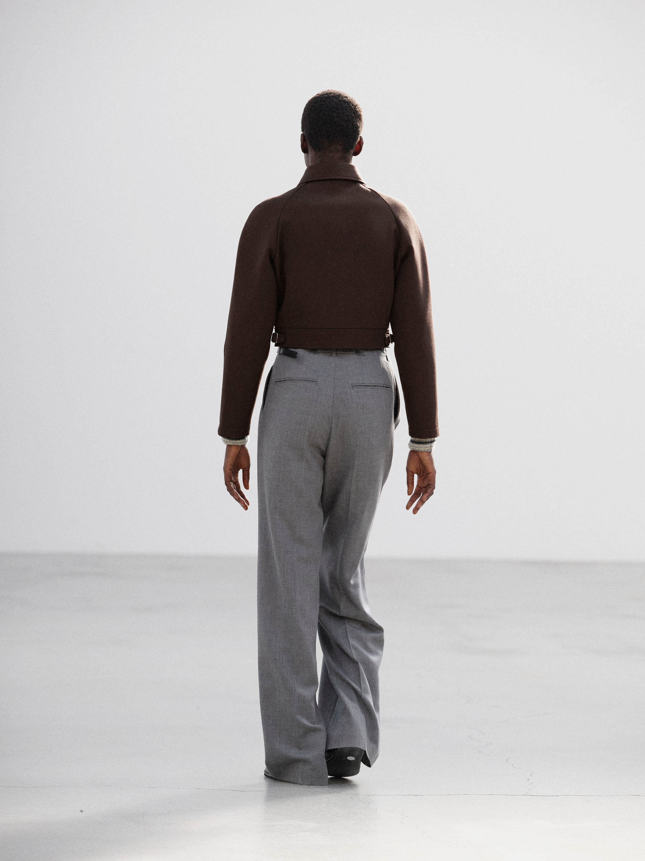TWISTED DOUBLE CLOTH CROPPED ZIP BLOUSON 詳細画像 DARK BROWN 5