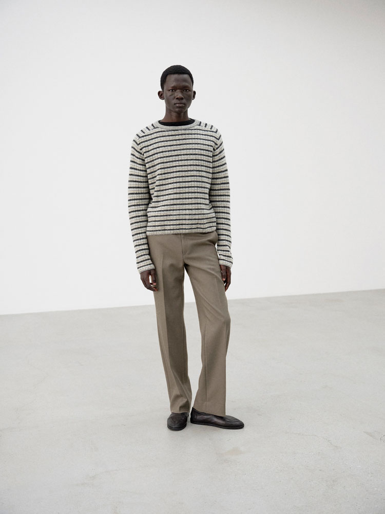 LIGHT MELTON NARROW SLACKS