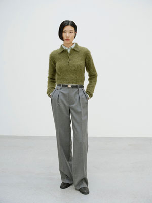BLUEFACED WOOL TWO-TUCK SLACKS
