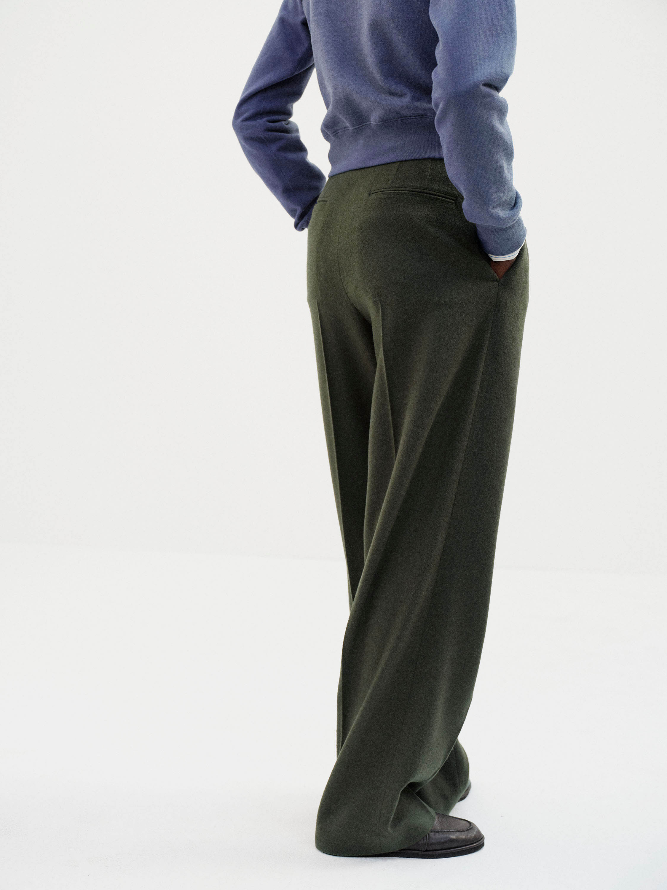 BABY CAMEL FLANNEL TWO-TUCK SLACKS 詳細画像 DARK OLIVE 5