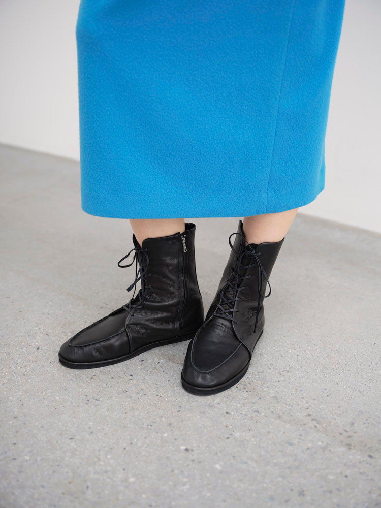 LEATHER LACE-UP BOOTS