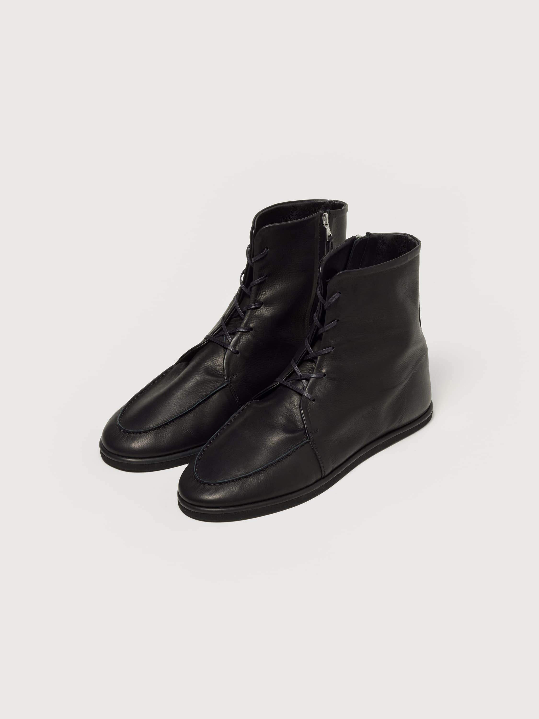 LEATHER LACE-UP BOOTS