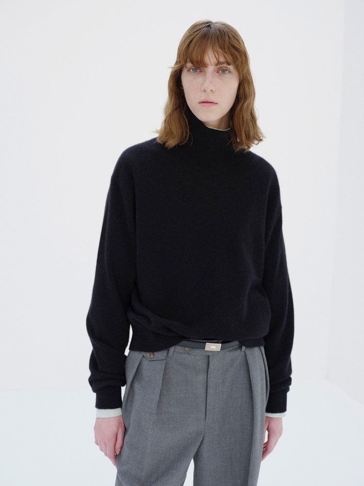 BABY CASHMERE KNIT TURTLE