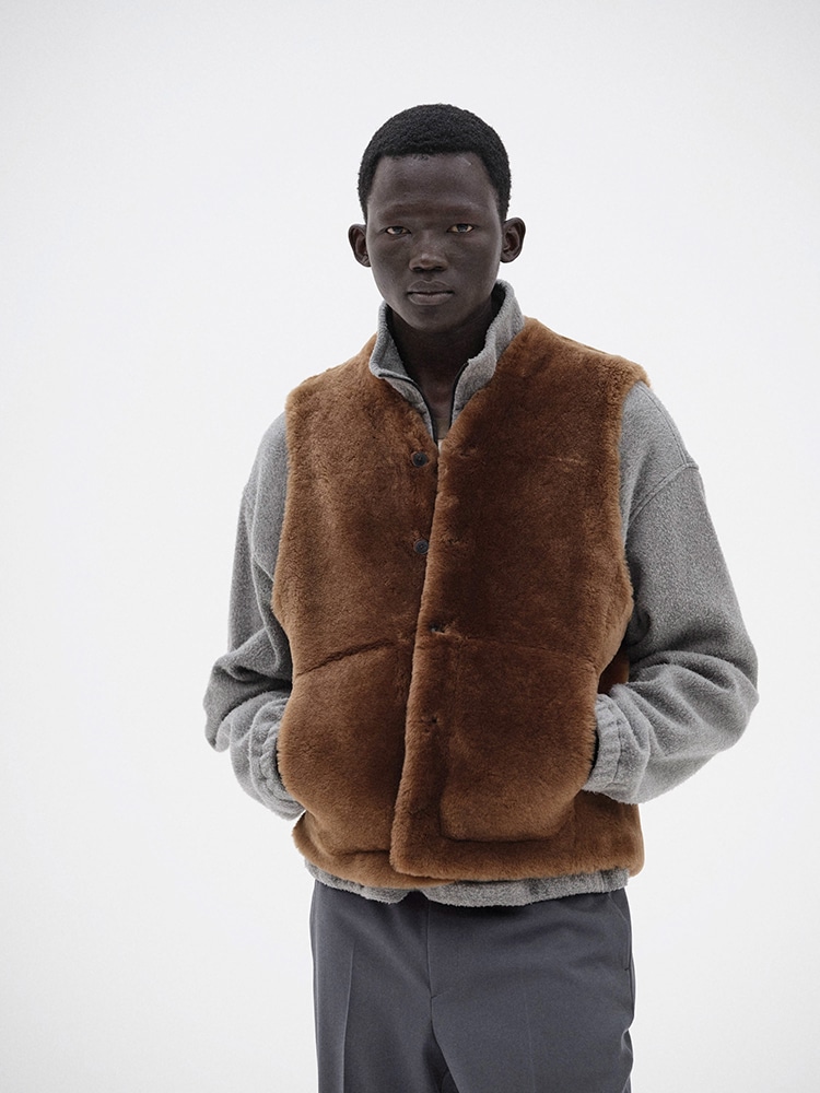 STRAIGHT MERINO MOUTON FUR VEST - AURALEE Official Website