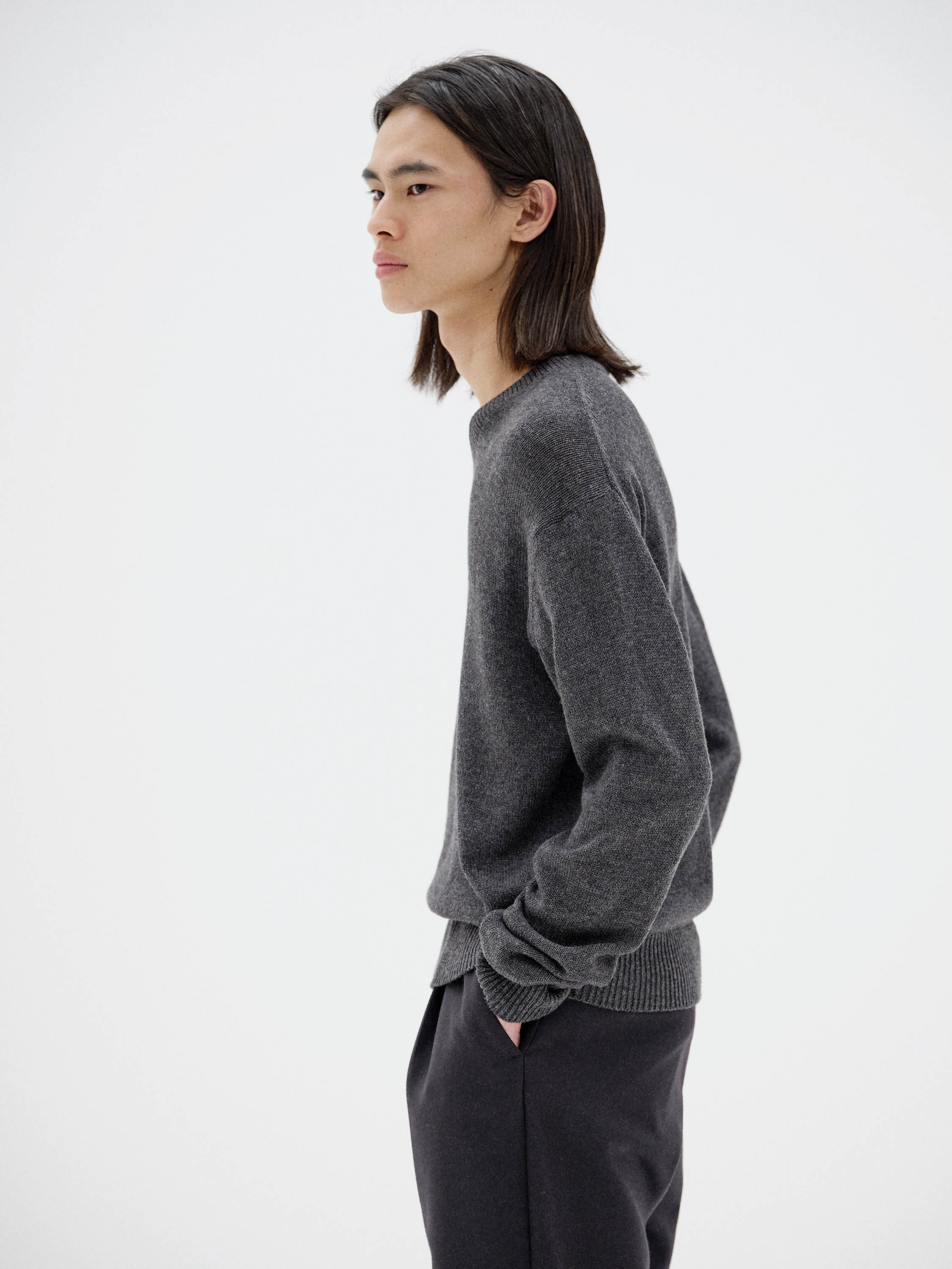 LIGHT CASHMERE KNIT V-NECK P/O 詳細画像 CHARCOAL 2