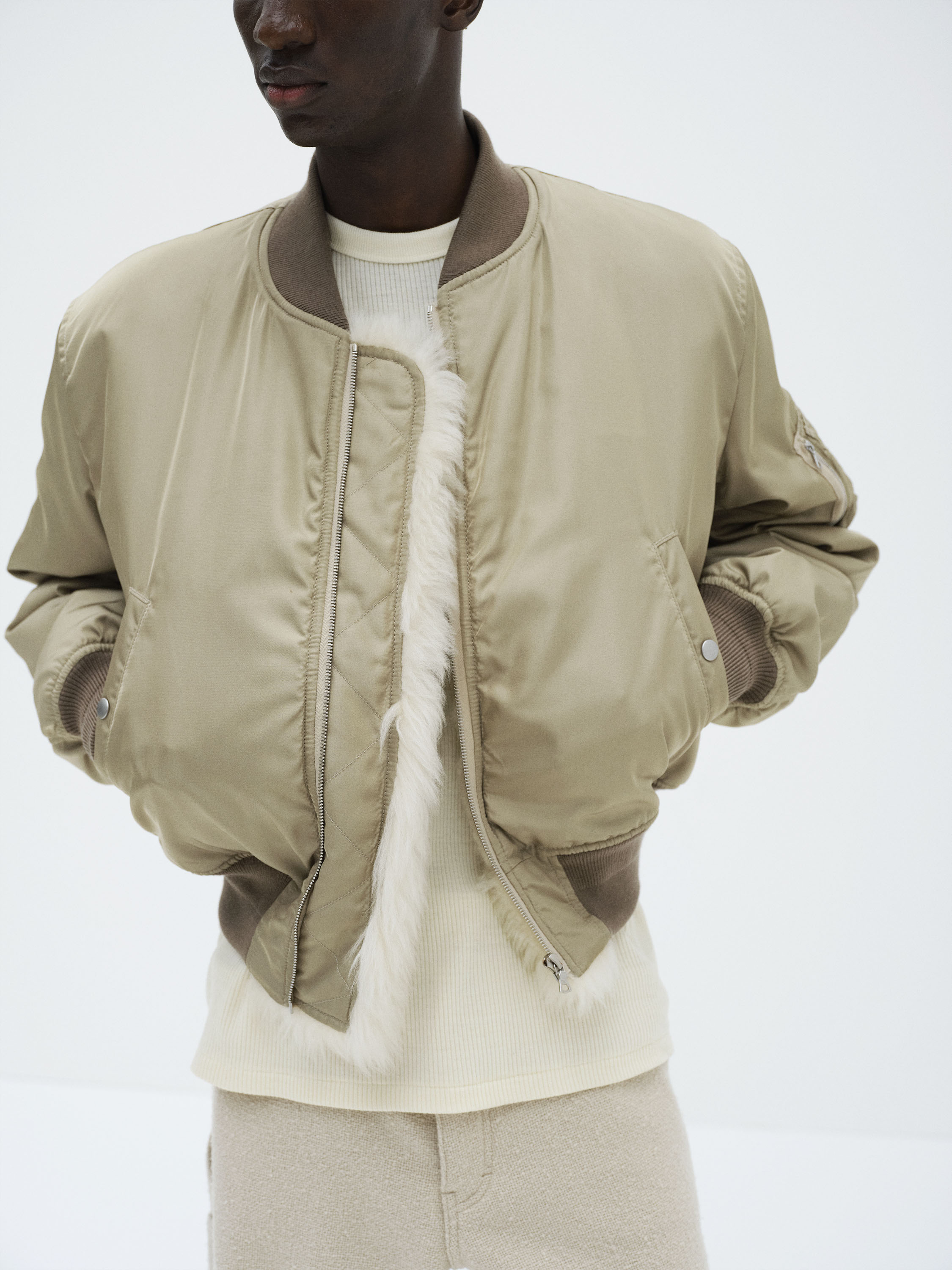 SILK TWILL FLIGHT BLOUSON / MERINO MOUTON LINING 詳細画像 LIGHT KHAKI × IVORY BEIGE 2