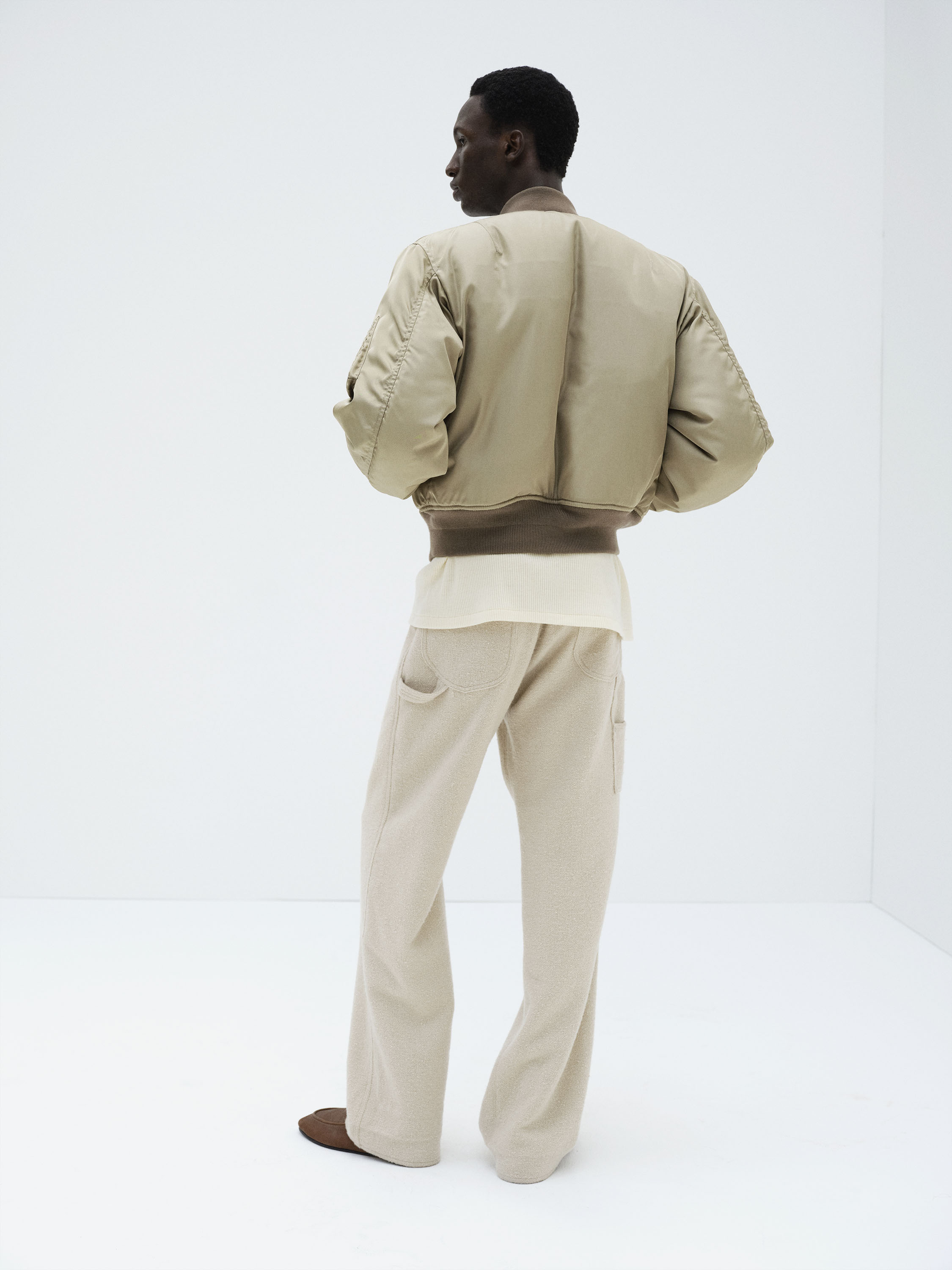 SILK TWILL FLIGHT BLOUSON / MERINO MOUTON LINING 詳細画像 LIGHT KHAKI × IVORY BEIGE 4