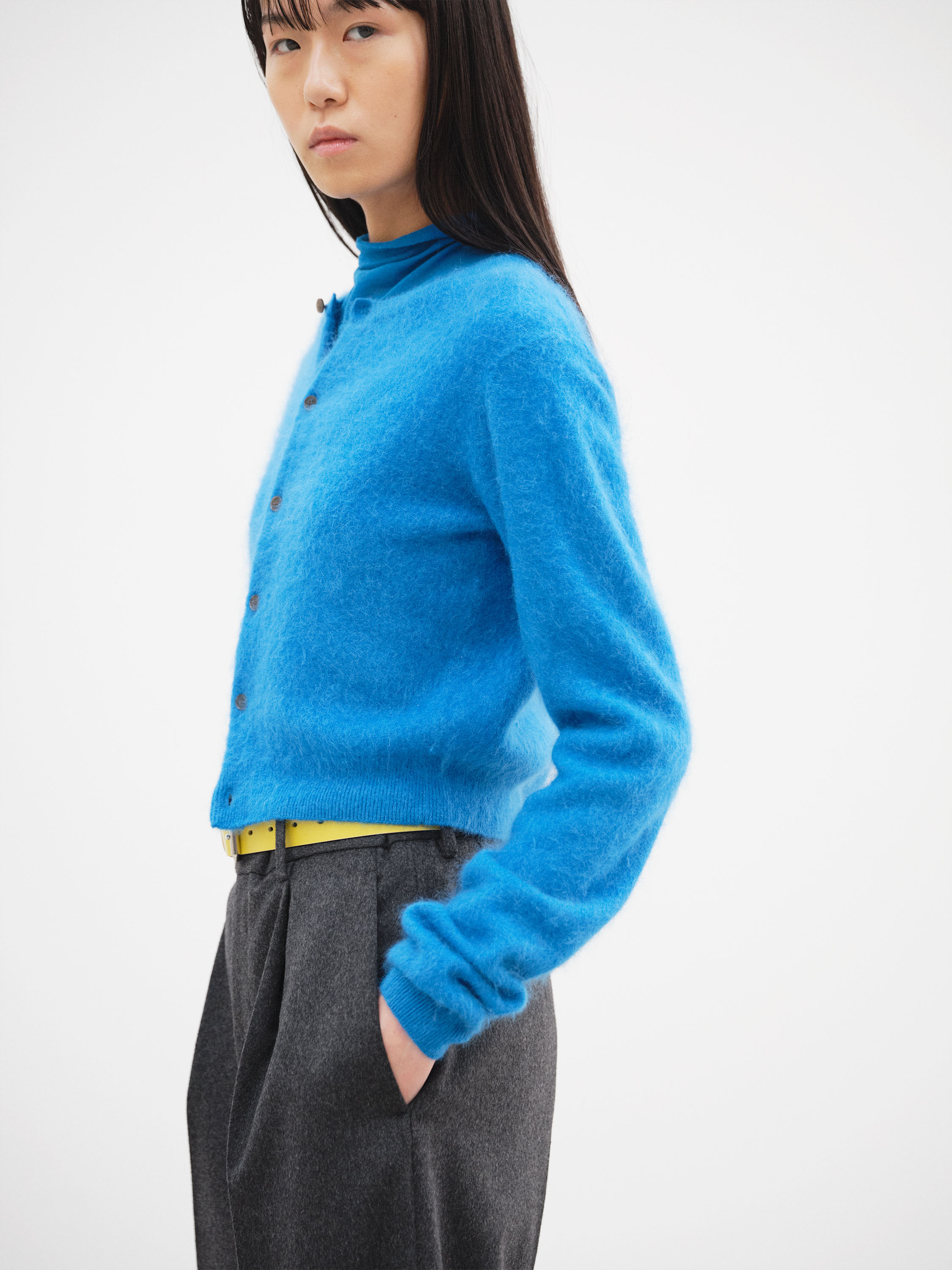 GARMENT-DYED BABY ALPACA FUR KNIT CREW-NECK CARDIGAN 詳細画像 ROYAL BLUE 3