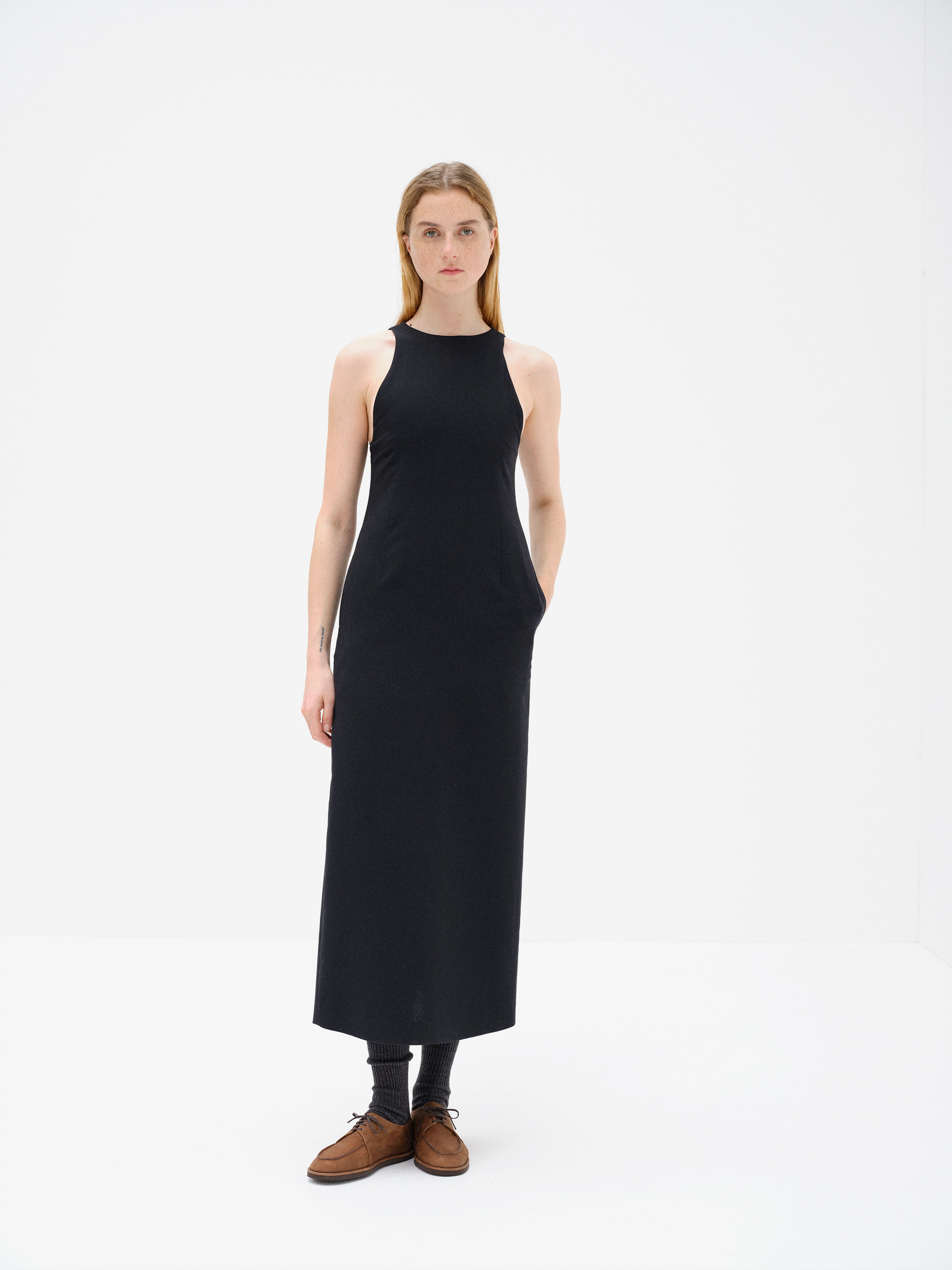 TENSE WOOL DOUBLE CLOTH SLEEVELESS DRESS 詳細画像 BLACK 1