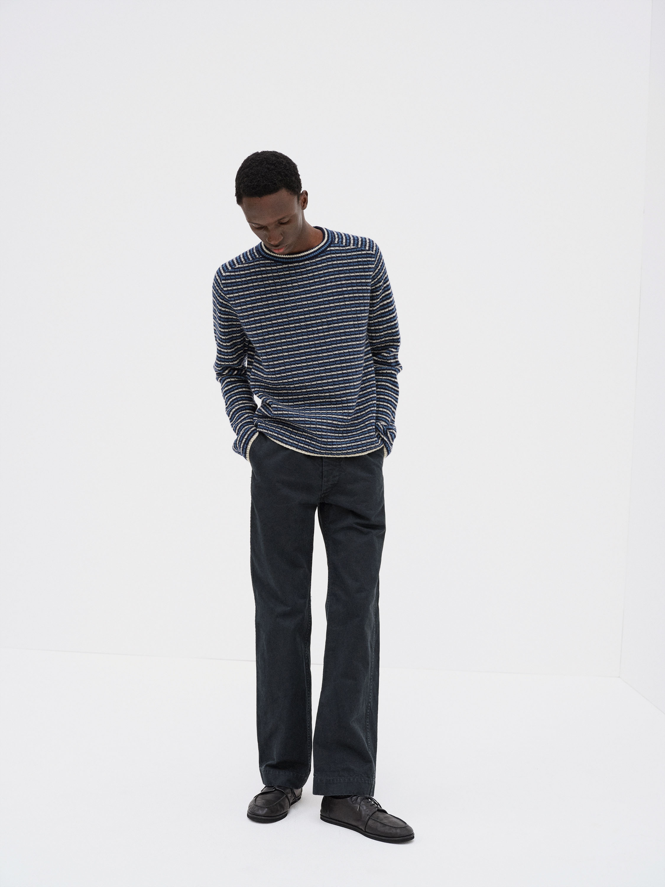GARMENT-DYED FINX CHINO PANTS 詳細画像 BLACK 4