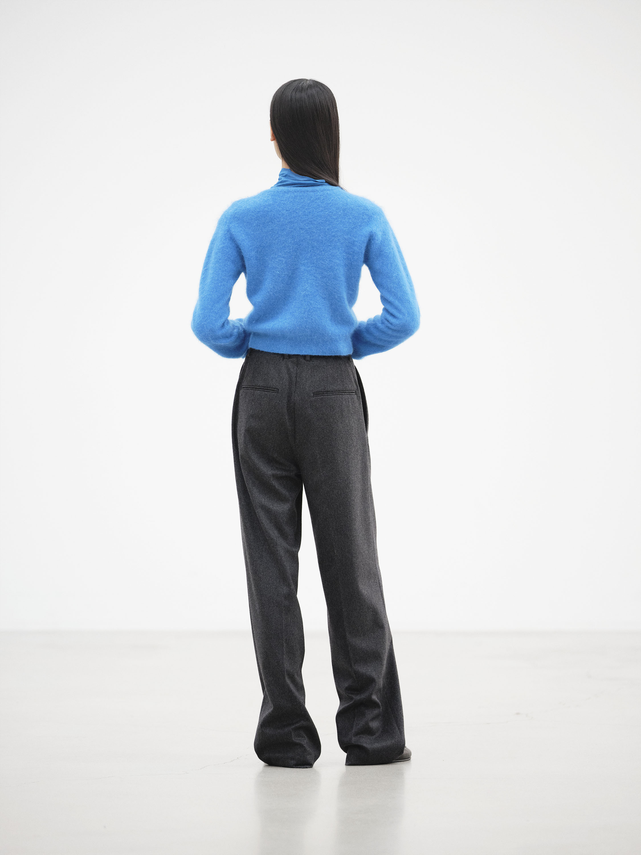 CASHMERE MOLESKIN TWO-TUCK SLACKS 詳細画像 TOP CHARCOAL 4