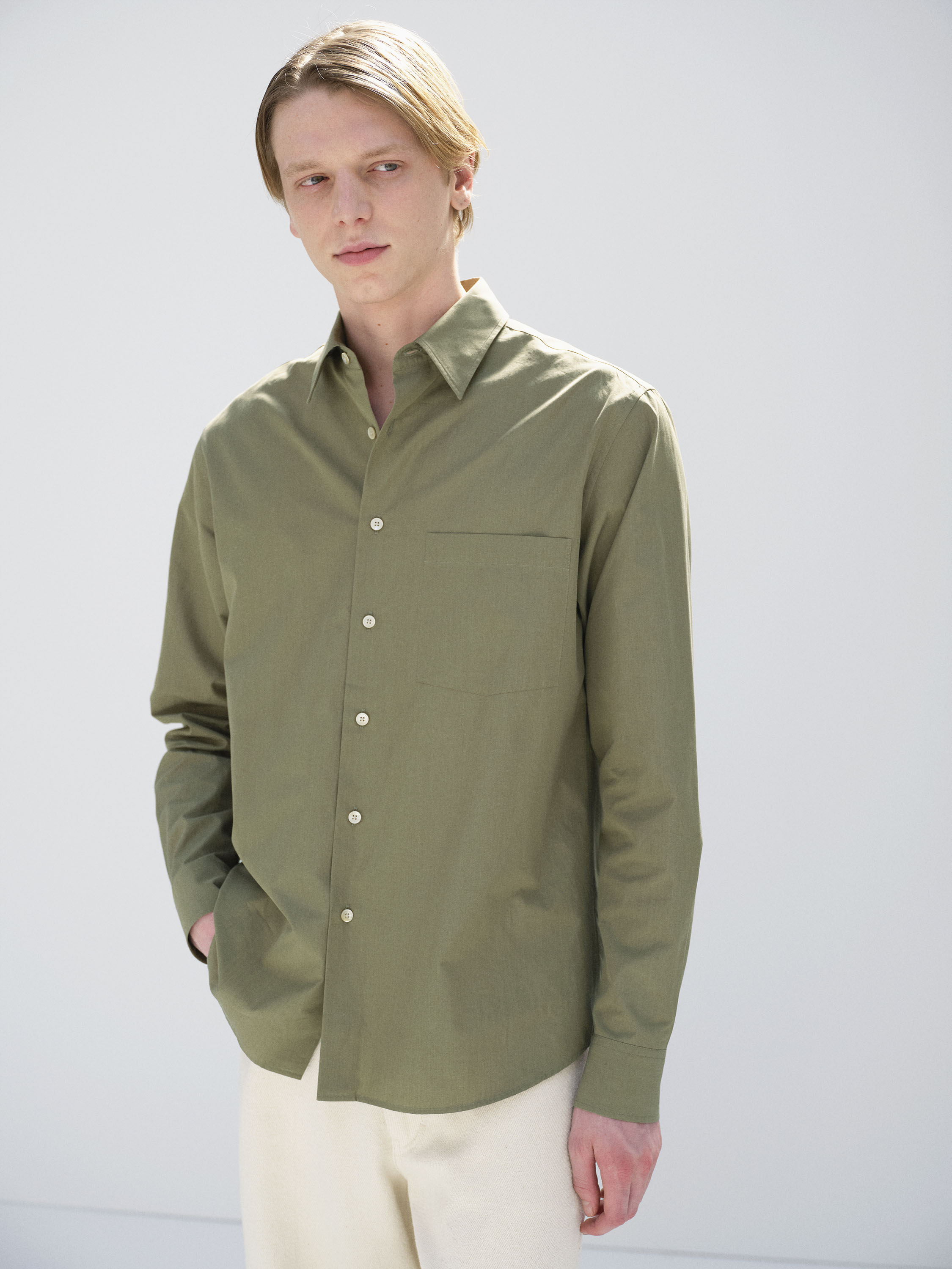 FINX LIGHT WEATHER CHAMBRAY SHIRT 詳細画像 OLIVE BROWN CHAMBRAY 1