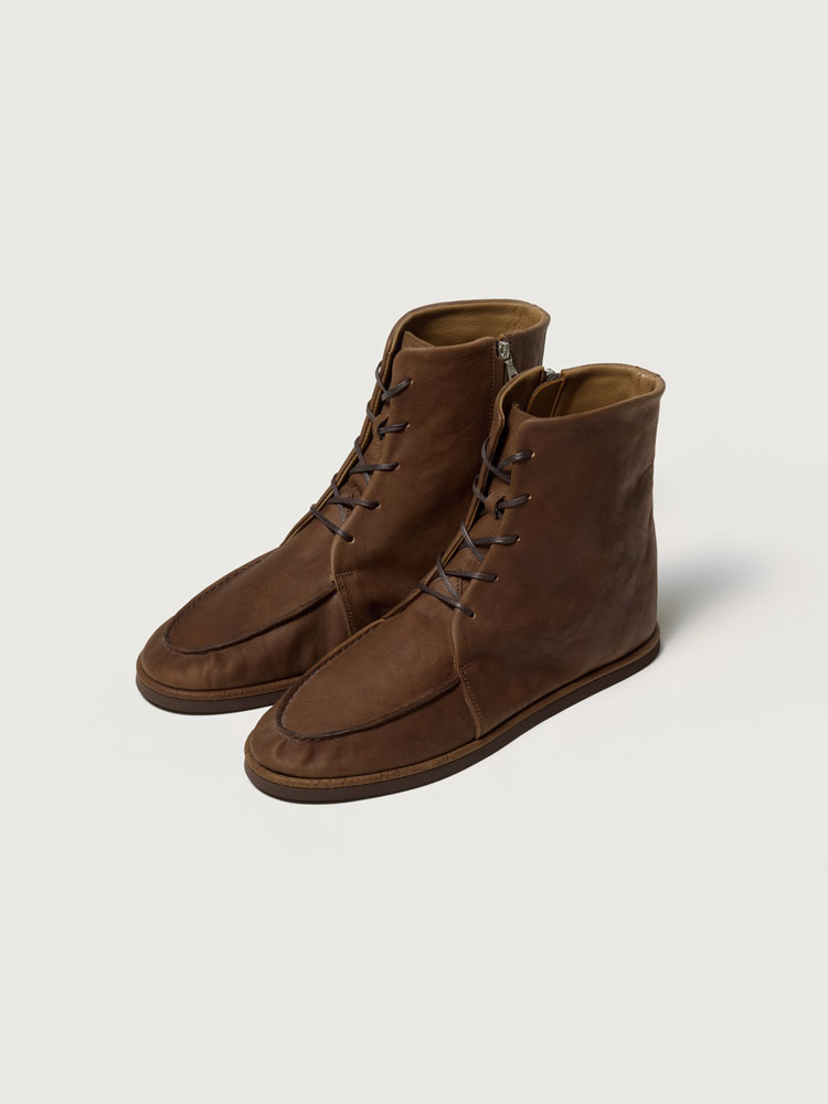 HORSEHIDE LEATHER LACE-UP BOOTS