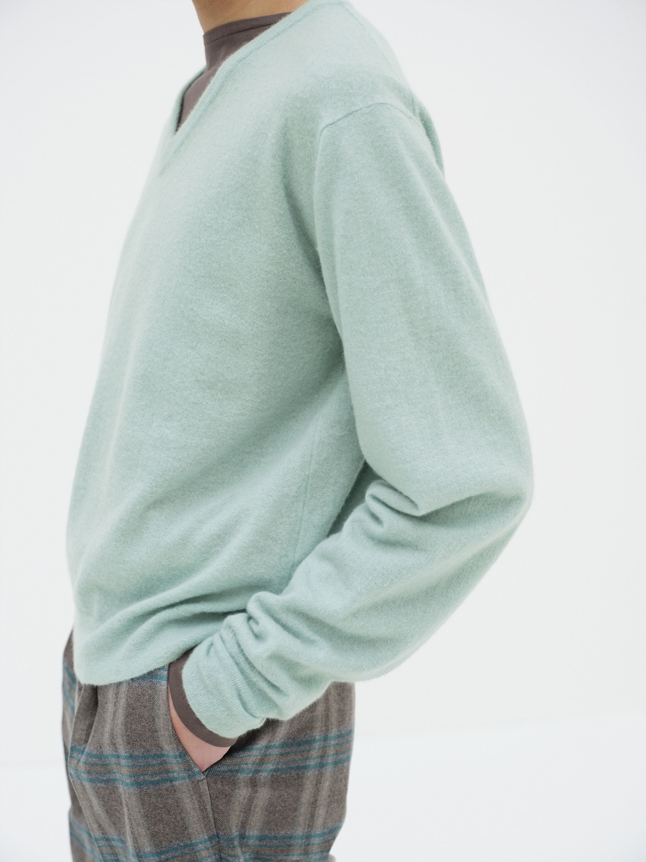 HIGH GAUGE SOFT CASHMERE KNIT V-NECK P/O 詳細画像 MINT BLUE 3
