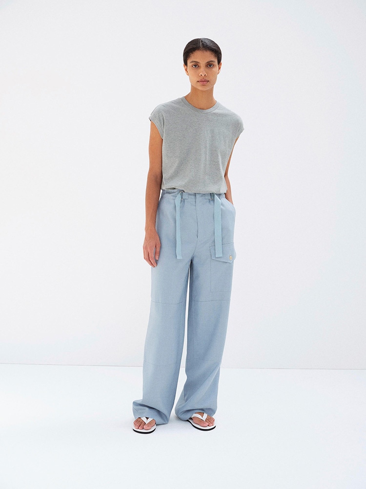 SEAMLESS CREW NECK SLEEVELESS