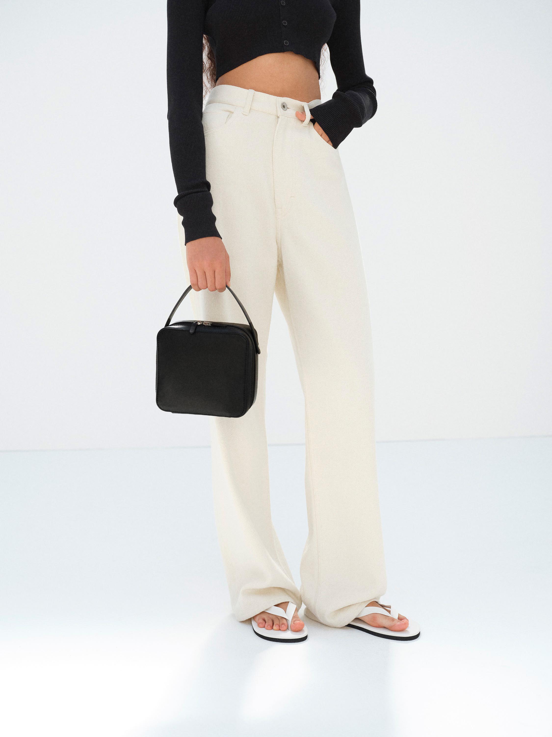 LEATHER SMALL TRAVEL CASE MADE BY AETA 詳細画像 BLACK 2