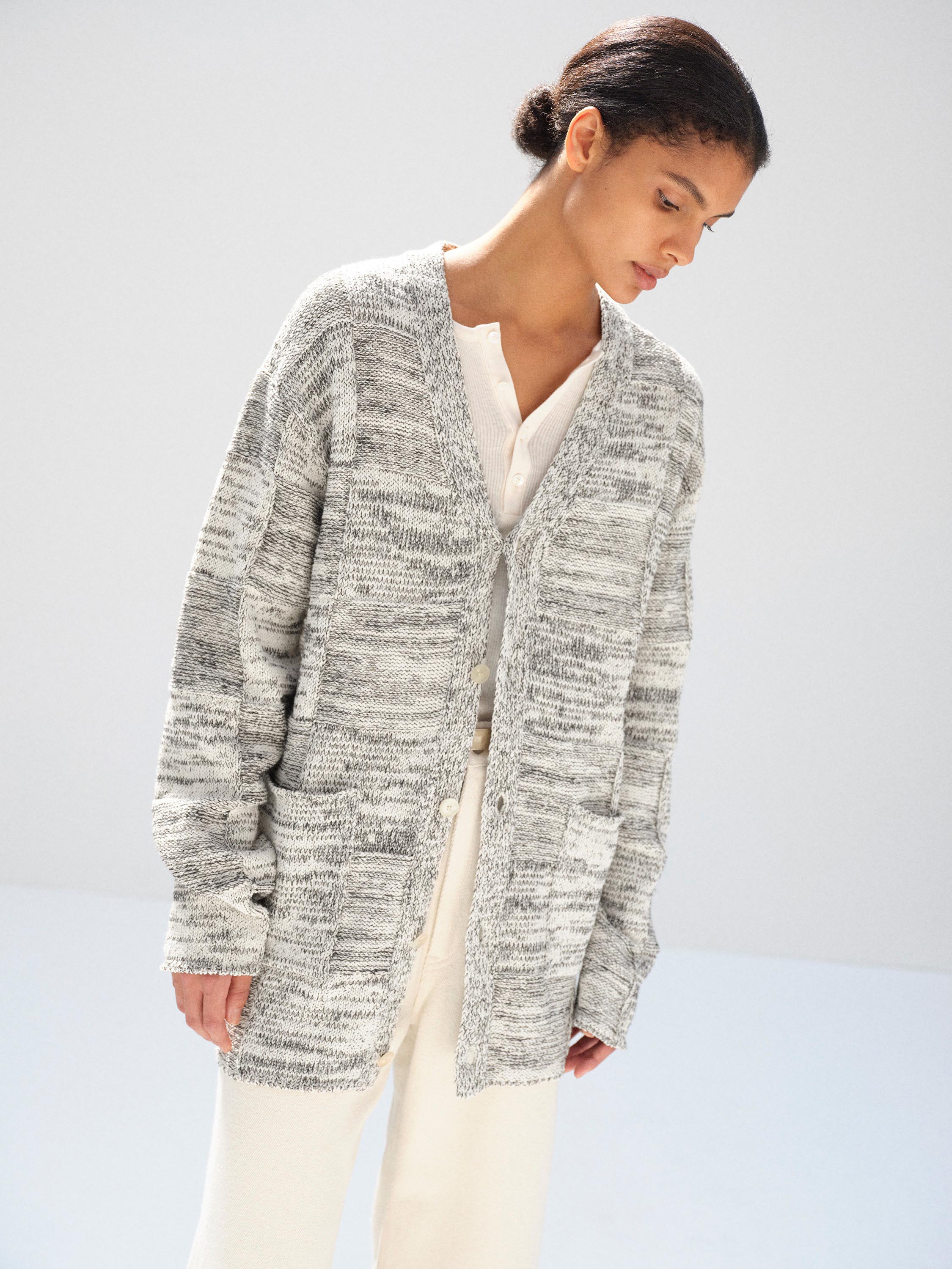 STRUCTURED COTTON LINEN PANEL KNIT CARDIGAN 詳細画像 OFF WHITE &times; BLACK 1