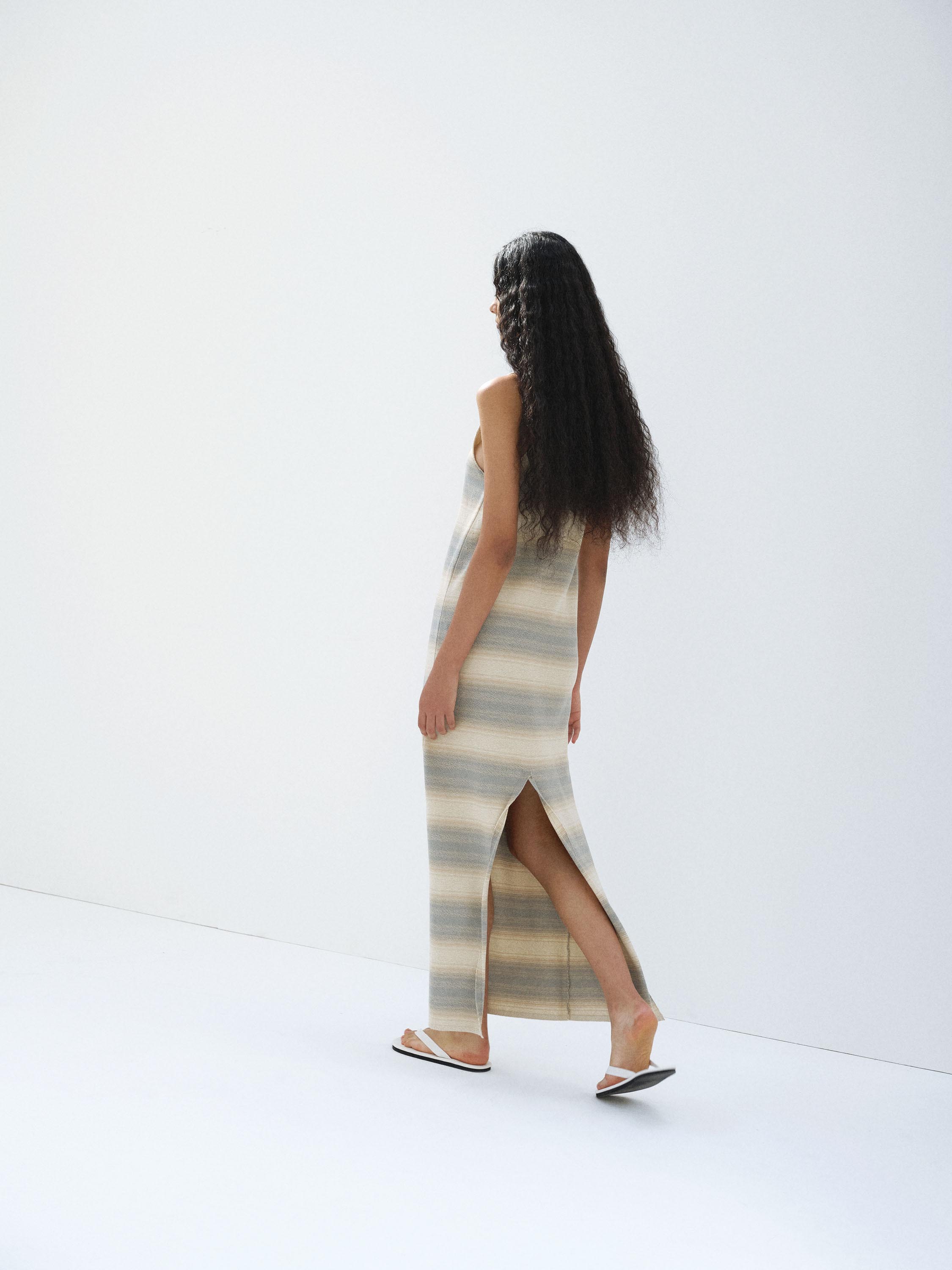 COTTON SILK GRADIENT STRIPE KNIT DRESS 詳細画像 BLUE BEIGE STRIPE 4