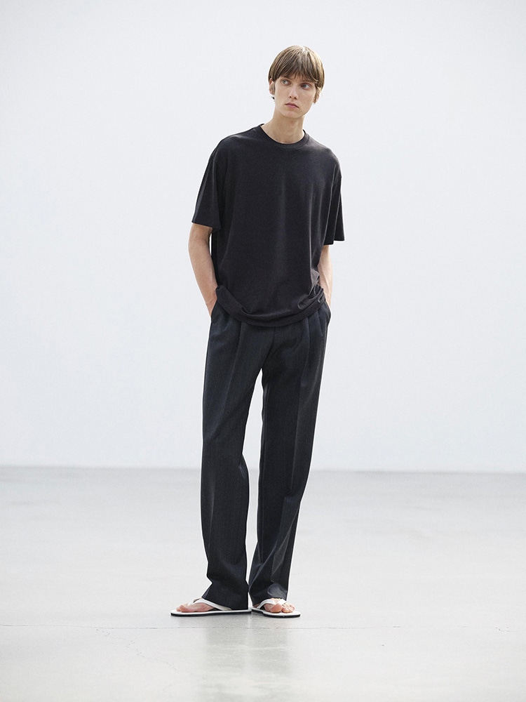 BLUEFACED WOOL TWO-TUCK SLACKS