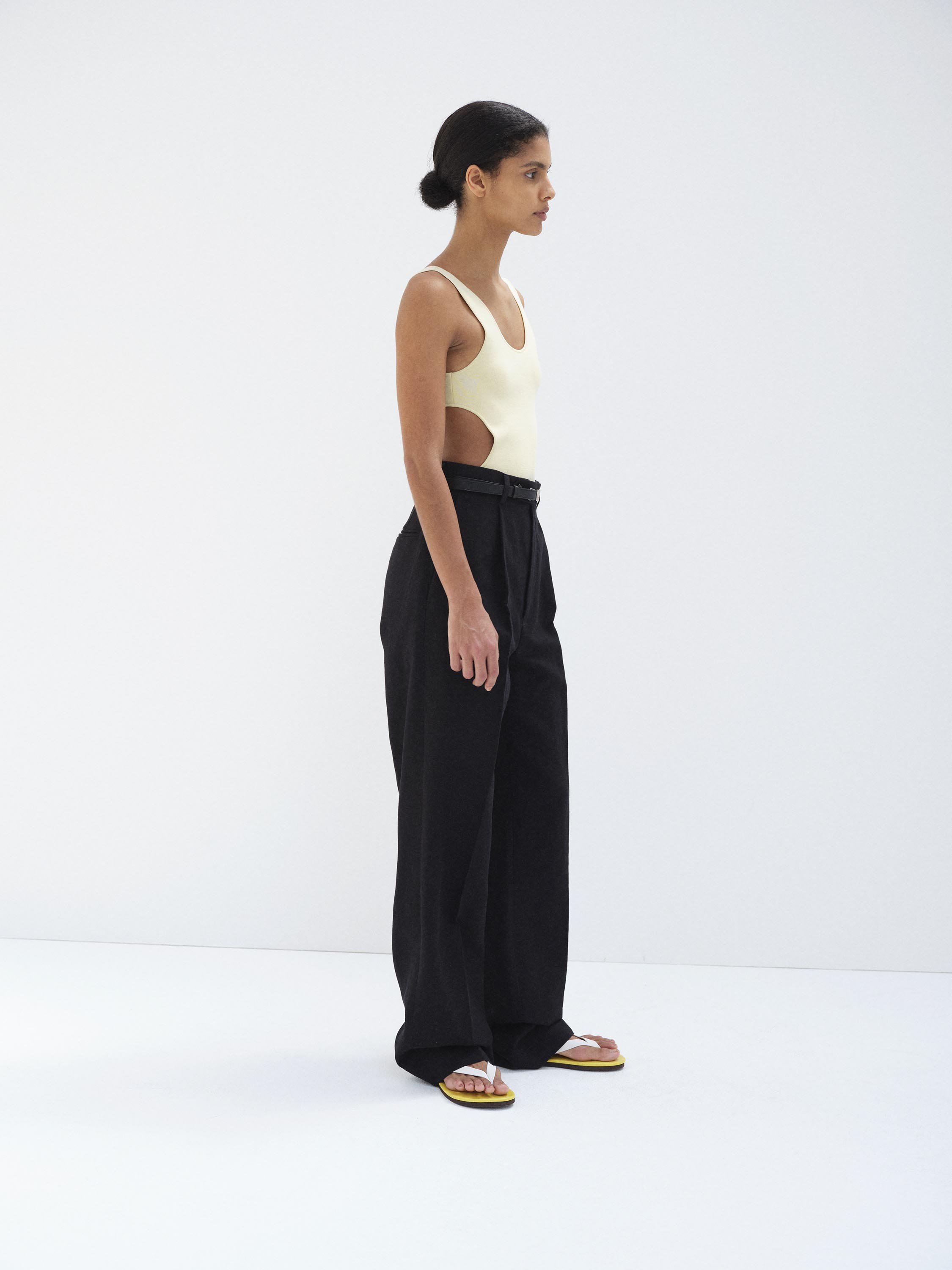 WOOL COTTON LINEN OX ONE-TUCK SLACKS 詳細画像 BLACK 3