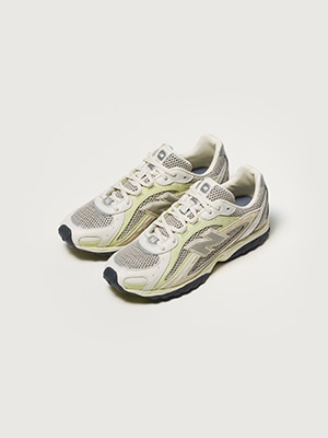 AURALEE × New Balance 204L