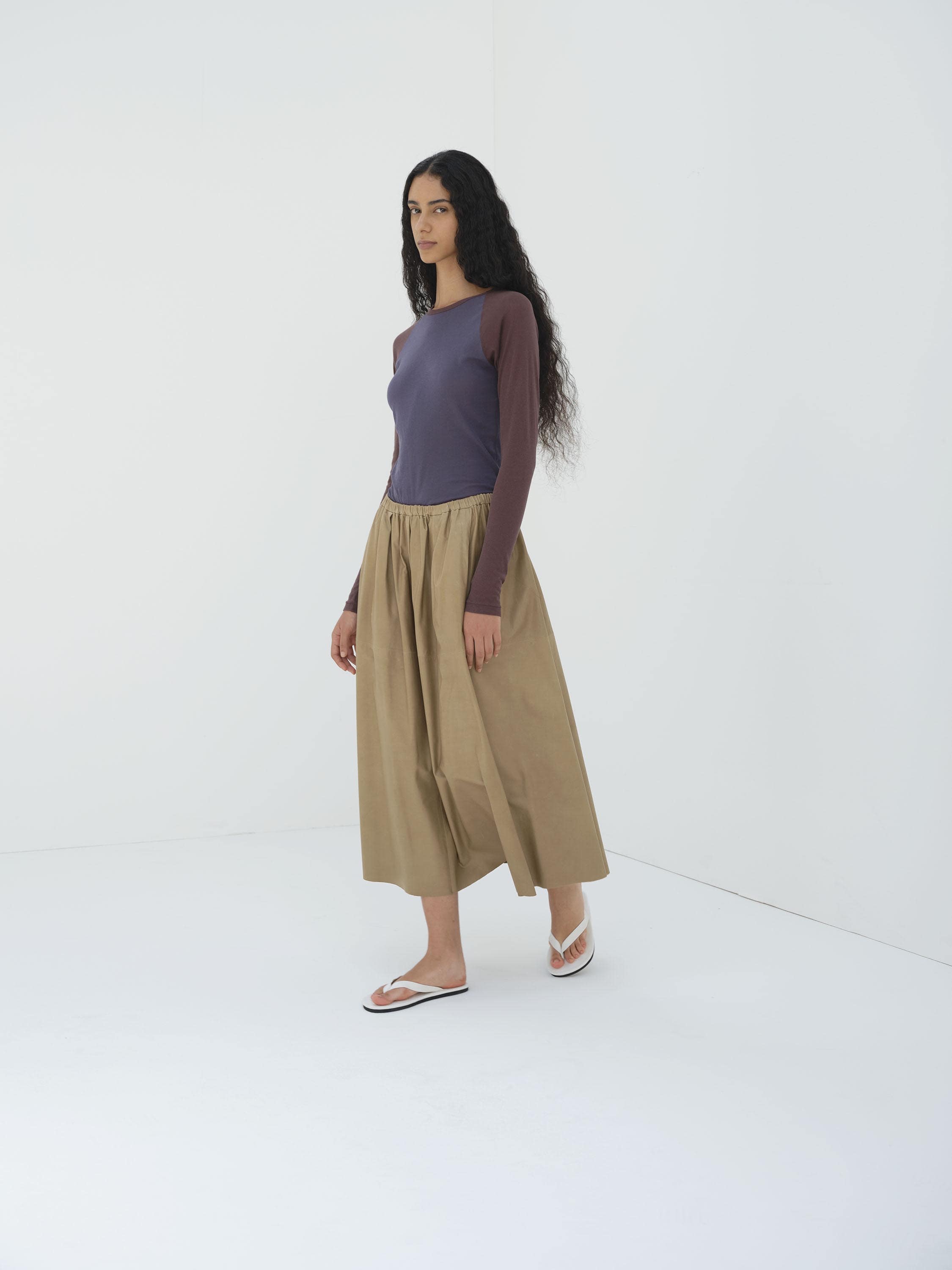 FINE BABY CALF GATHER SKIRT 詳細画像 KHAKI BEIGE 1