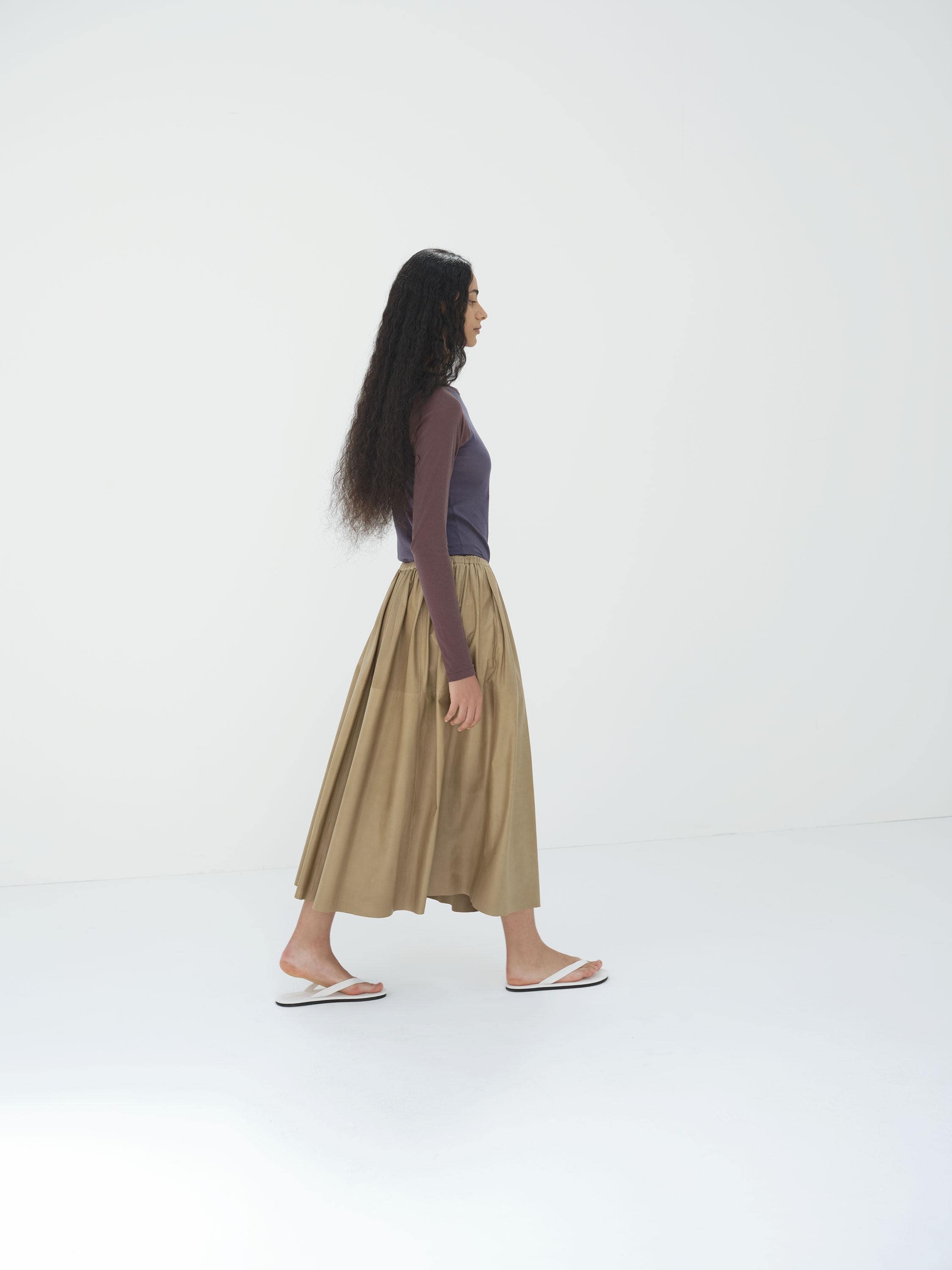 FINE BABY CALF GATHER SKIRT 詳細画像 KHAKI BEIGE 3