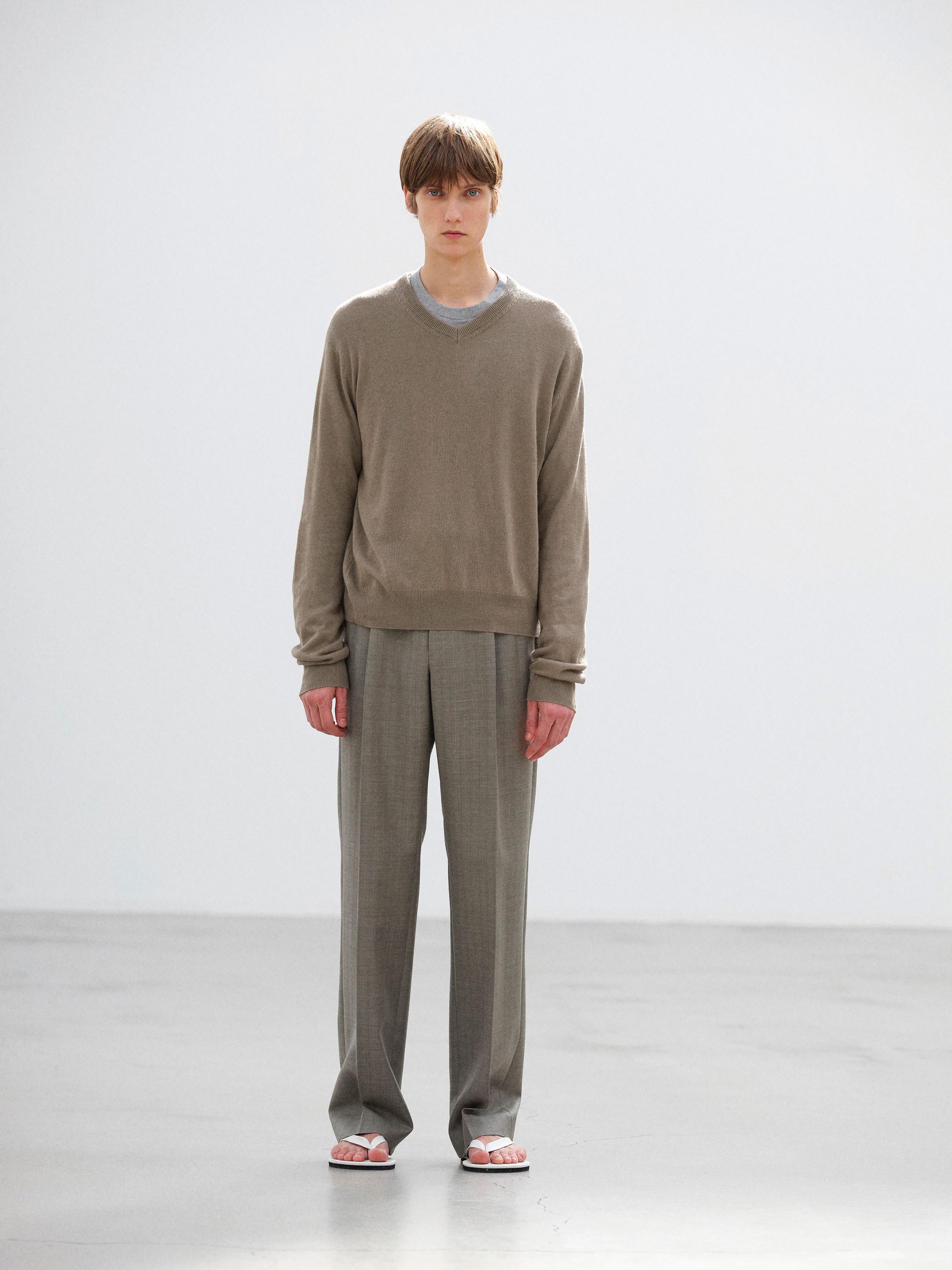 SUPER FINE CASHMERE SILK KNIT V-NECK P/O 詳細画像 KHAKI BROWN 1